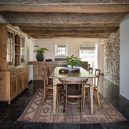 Maison Colette Bed & Breakfast