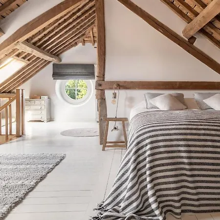 فندق مبيت وإفطار Maison Colette بوراين